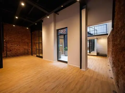 Local en venta - triple nivel con 5 ambientes - Palermo Soho