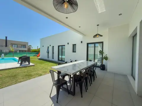 Casa en venta Fincas de Duggan 3 dormitorios Pileta