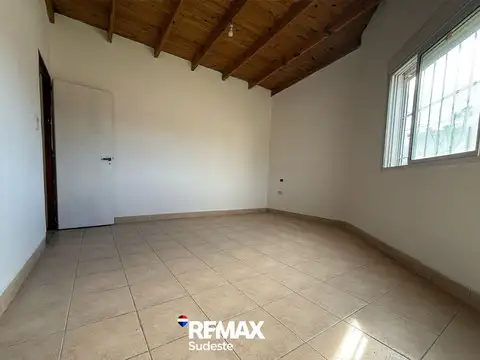 Casa 3 ambientes con 2 baños