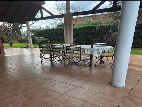 Casa en Alquiler en Country Club Banco Provincia, USD 1.200