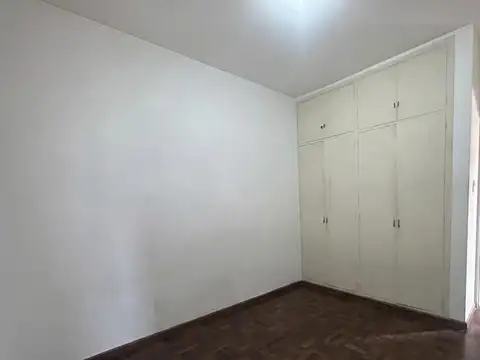Departamento en venta de 3 dormitorios – Doble acceso en el centro de Godoy Cruz