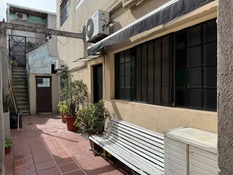 Depto Tipo Casa 4 ambientes con 2 baños