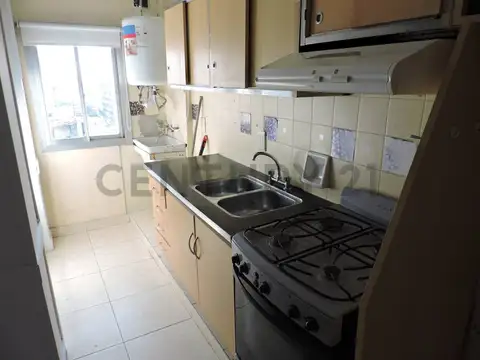 Mitre 2400, Piso 7