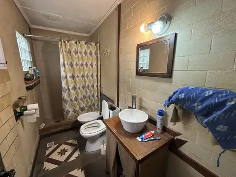 Casa 2 ambientes con 1 baño