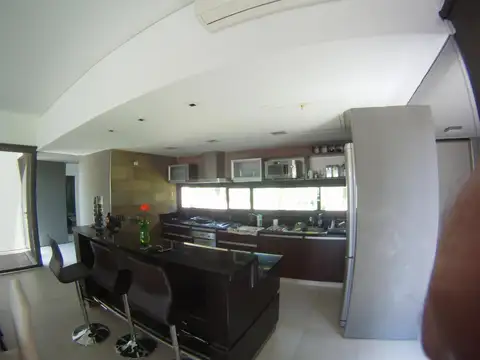 ALQUILER TEMPORAL CASA 5 Amb ,Jardin ,Deck ,Amarra propia ISLA DEL ESTE TIGRE