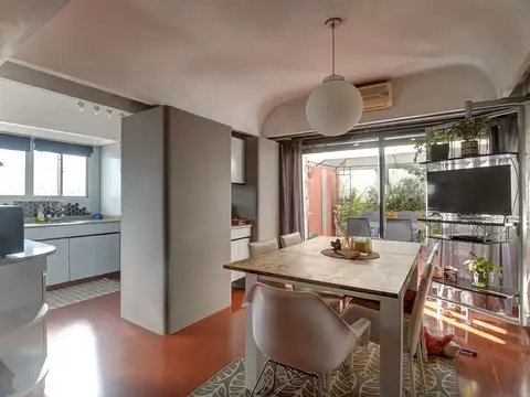 Depto Tipo Casa en Venta en Pompeya, USD 144.000