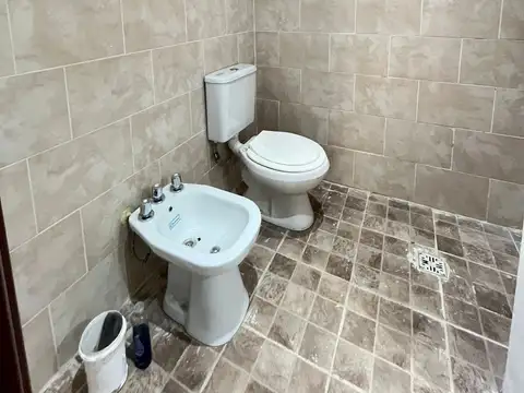 DEPARTAMENTO PH 2 AMBIENTES CON PATIO - A 1 C. AV. DIRECTORIO - SIN EXPENSAS