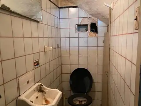 Casa 5 ambientes con 1 baño
