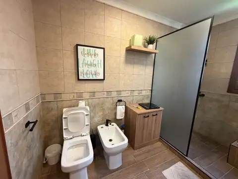 Casa 3 ambientes con 2 baños