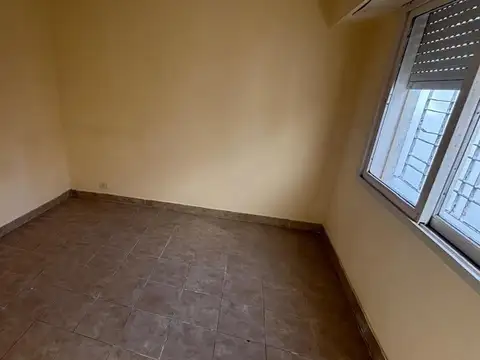 Depto Tipo Casa en Venta 40 años