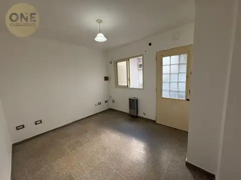 Depto Tipo Casa 2 ambientes con 1 baño