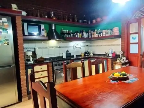 VENTA CASA 3 DORMITORIOS BERAZATEGUI CENTRO