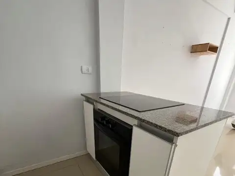 Juramento 1400, Piso 5