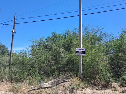 A 150 metros del Rio -Zona del Tubo-