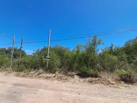 A 150 metros del Rio -Zona del Tubo-