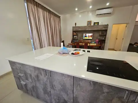 Casa en Venta en Roldan, USD 168.000