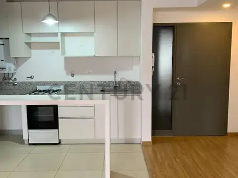 Av. Pte. PERÓN 300, Piso 2