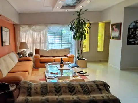 Casa en Venta de 5 dormitorios