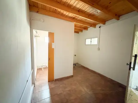 Galpon en Alquiler 45  mts Fondo