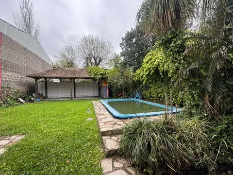 PH EN VENTA MONTE GRANDE CON PILETA