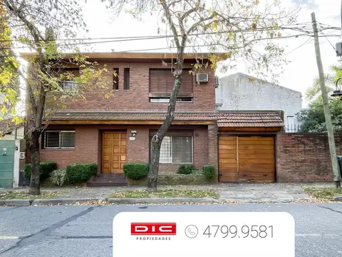 Chalet 4 dormitorios Venta - Olivos-Maipu/Uzal