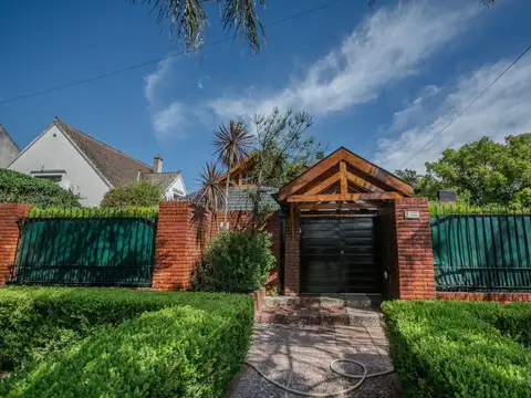 Casa 7 ambientes con 6 baños