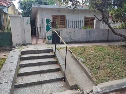 Ph de 3 Ambientes amplio en Alquiler en Ezeiza centro