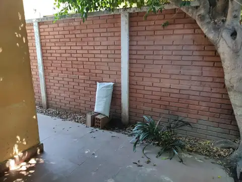 Depto Tipo Casa en Alquiler en Ezeiza, $ 450.000