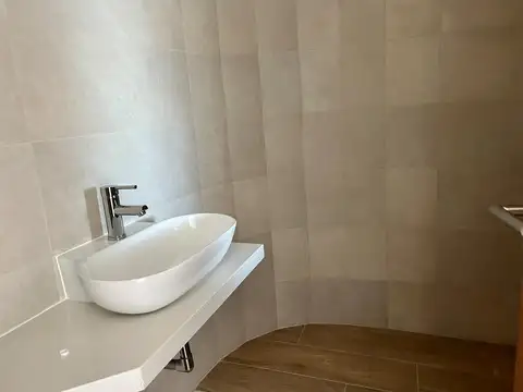 Departamento 5 ambientes con 2 baños