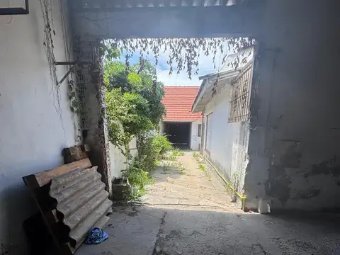 Casa + Dpto + Galpon - Las Avenidas