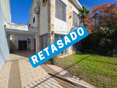 Eva Perón 7785 - Casa de Tres Dormitorios con Cochera en Venta