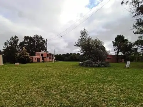 Excelente Lote En Las Lomas Sobre Asfalto De 535 Mts2
