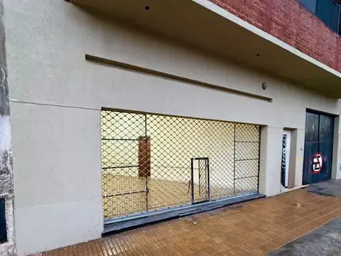 Local en Alquiler en Bernal Oeste, $ 1.500.000