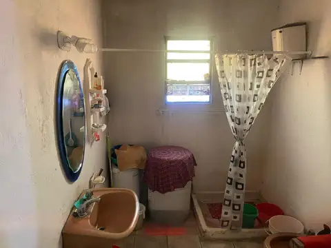 Casa 4 ambientes con 1 baño