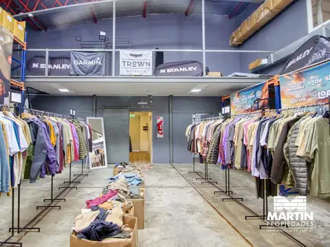 Depósito Galpón en alquiler en Martínez Lote 320 y sup. cubierta 450 m2. Zona Telefe.