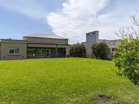 Casa en Alquiler en Countries y Barrios Cerrados en Campana, USD 1.150