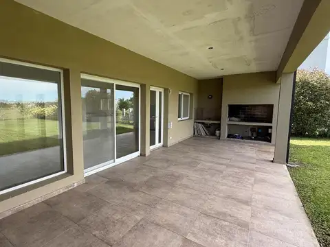 Casa en Alquiler en Countries y Barrios Cerrados en Campana, USD 1.150