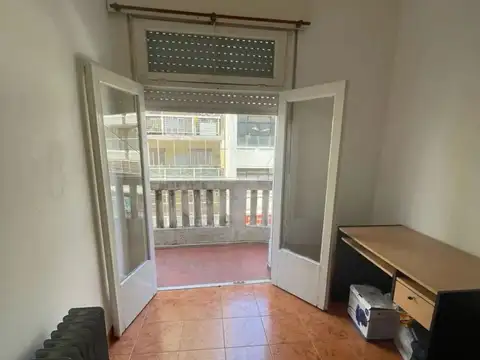 Depto Tipo Casa en Venta 50 años