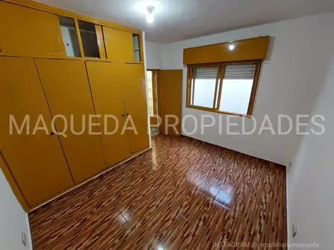 Depto Tipo Casa en Alquiler de 3 ambientes