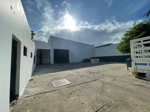 Avenida Larrazábal 2100