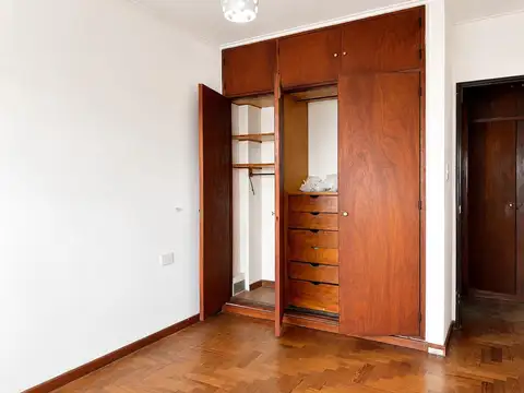 44 500, Piso 14
