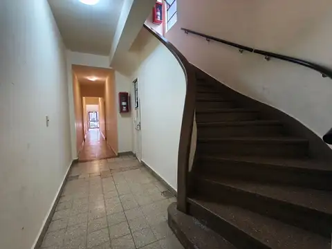 2 AMBIENTES TIPO PH AL FRENTE APTO CRÉDITO