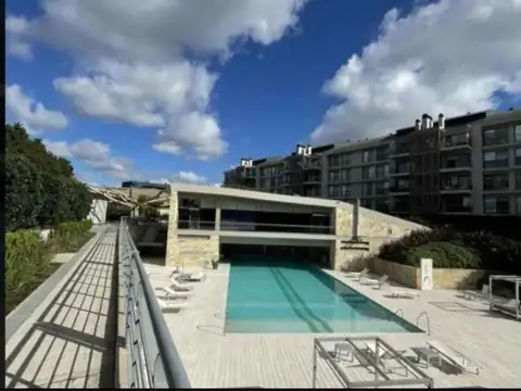 Departamento en Alquiler con 1 cocheras