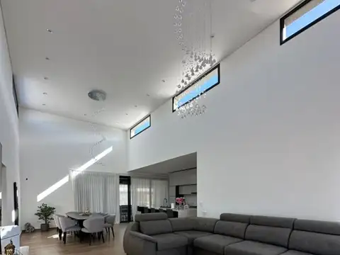 Casa en Venta en Lagos De Canning, USD 280.000