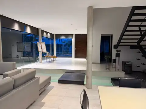 VENTA CASA 5 AMBIENTES CON PISICINA, NUEVO QUILMES