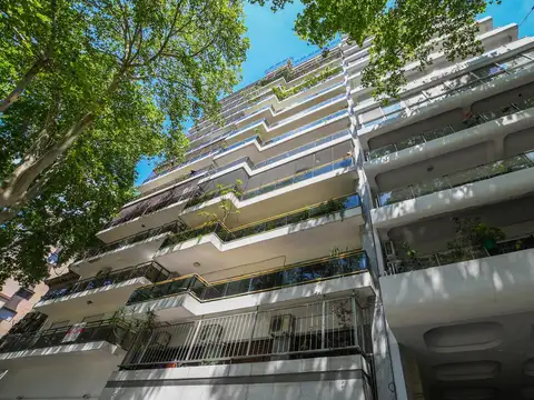 Departamento de 3 dormitorios con cochera y baulera amplio Rosario Centro