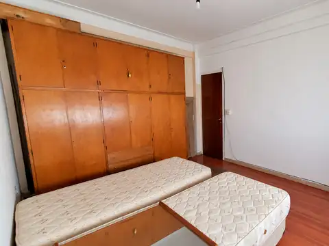 Depto Tipo Casa en Venta 60 años