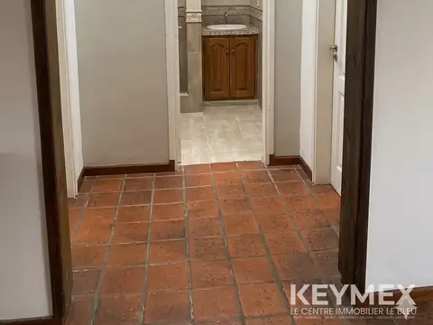 CASA EN VENTA 3 AMBIENTES. BERAZATEGUI. LOTE PROPIO