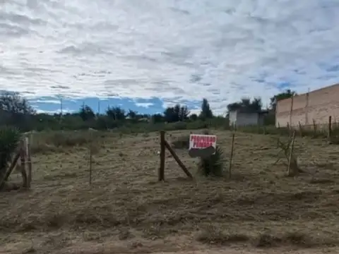 Terreno en Venta en Villa Parque Siquiman, USD 20.000