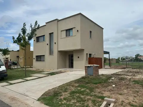 Casa en Venta en San Pablo, USD 230.000